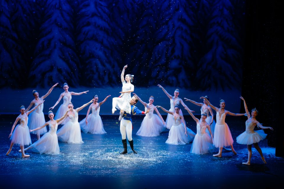 Live dance performance photography